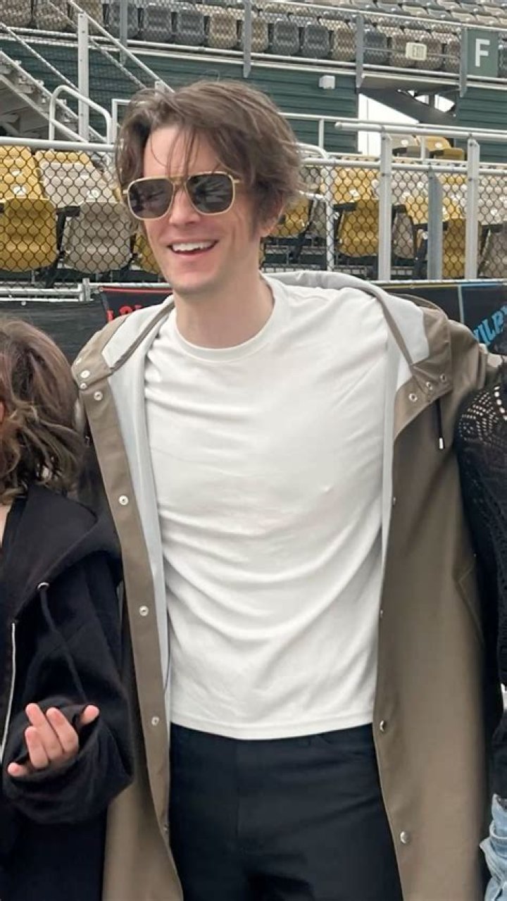 Unveiling Dallon Weekes' Height: Discoveries And Insights