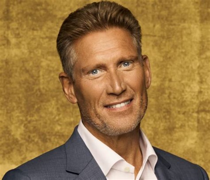 Unveiling The Exceptional Height Of Legendary Basketball Star Gerry Turner