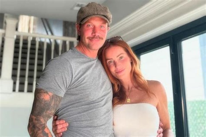 Discover Mina Starsiak's Age And More