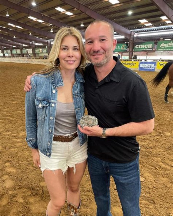 Unveiling The Secrets: Unraveling Eric Shawn's Height