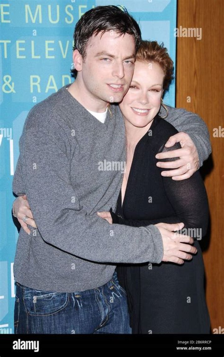 Justin Kirk's Marital Status: Unveiling Secrets And Surprises