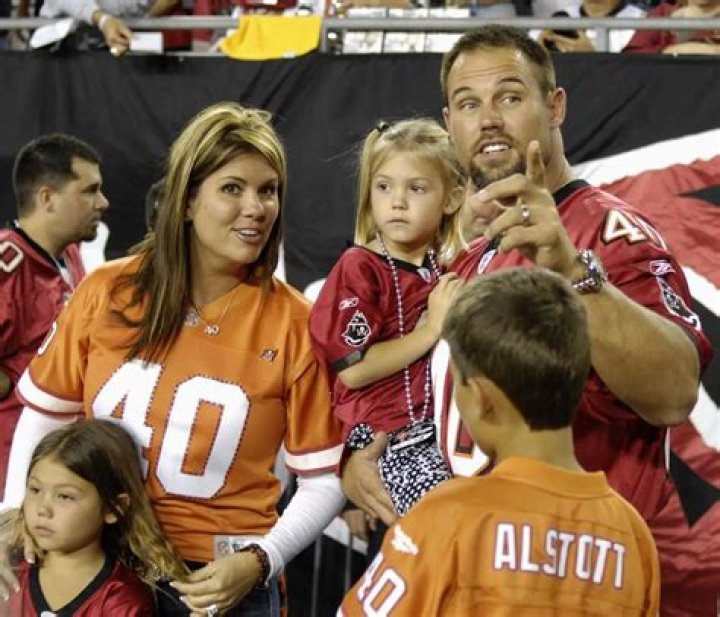 Uncover The Secrets Of Mike Alstott's Net Worth