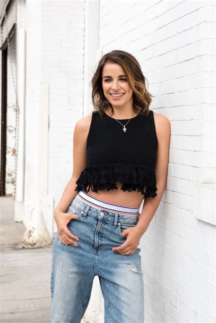 Victoria Arlen: Unlocking Triumph Over Paralysis