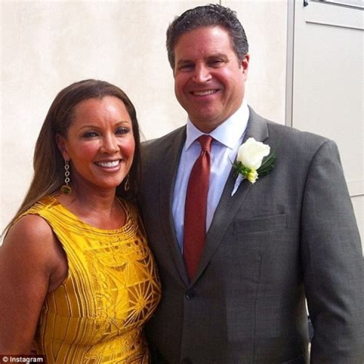 Who's Vanessa Williams's Husband? All About Her Marriages And Relationships